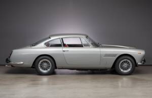 Image 5/29 of Ferrari 250 GTE (1961)