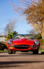 Image 8/50 de Jaguar E-Type (1969)