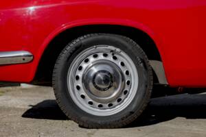 Image 18/50 of Alfa Romeo Giulia 1600 Sprint GT Veloce (1966)