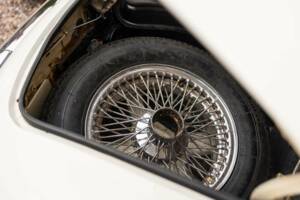 Immagine 45/49 di Jaguar E-Type V12 (1973)