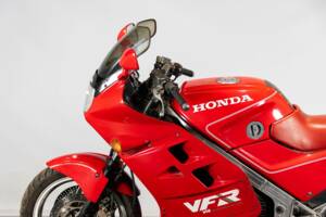Bild 19/50 von Honda VFR 750R RC 30 (1988)