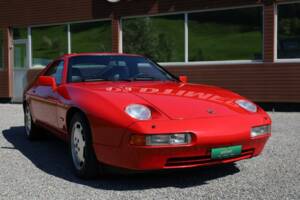 Image 7/35 de Porsche 928 S4 (1989)