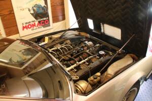 Immagine 10/34 di Ferrari 400 GT/4 2+2 (1977)