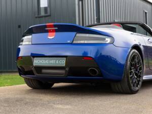 Bild 34/85 von Aston Martin V12 Vantage AMR Roadster (2018)