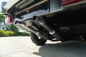 Image 15/50 de Jaguar E-Type (1968)