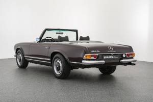 Image 6/32 de Mercedes-Benz 280 SL (1968)