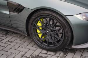 Bild 47/50 von Aston Martin V8 Vantage AMR (2020)