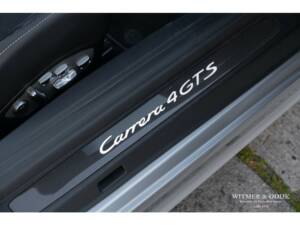 Image 30/38 of Porsche 911 Carrera GTS (2017)