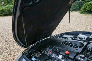 Immagine 31/50 di Jaguar XK8 4.0 (2002)
