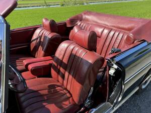 Bild 29/73 von Mercedes-Benz 280 SE 3,5 (1970)