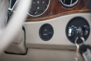 Image 19/50 de Rolls-Royce Corniche V (2000)