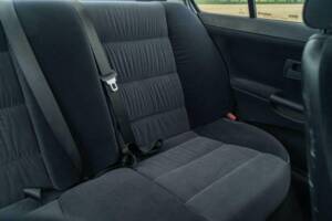 Image 25/40 de BMW 320i (1994)