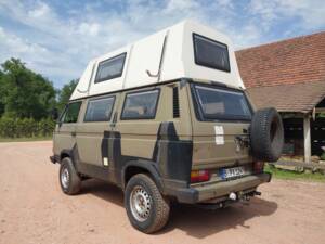 Immagine 6/8 di Volkswagen T3 Camper 2.1 Syncro (1992)