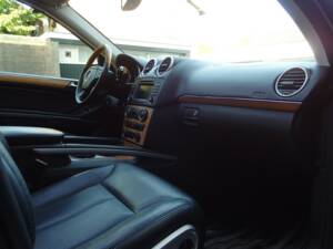 Immagine 36/100 di Mercedes-Benz GL 550 4MATIC (2008)