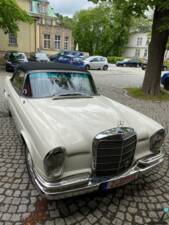 Image 55/77 of Mercedes-Benz 250 SE (1966)