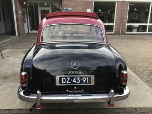 Image 19/25 of Mercedes-Benz 220 S (1958)