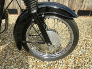 Image 29/40 of Triumph DUMMY (1959)