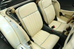 Bild 17/30 von Morgan Plus 8 Inj. (1987)