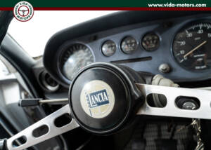 Image 13/16 de Lancia Flavia Coupé 2000 (1971)