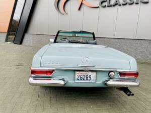 Image 13/36 of Mercedes-Benz 280 SL (1969)