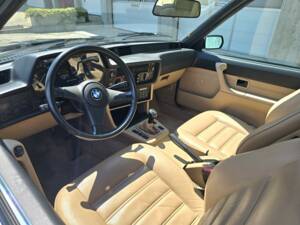 Bild 5/7 von BMW 635 CSi (1987)