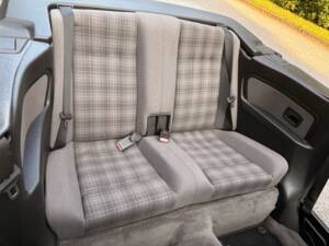 Immagine 28/75 di BMW 320i (1988)