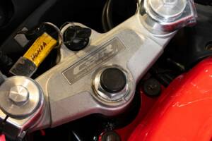 Afbeelding 43/49 van Honda CBR 1000 RR Fireblade (1995)