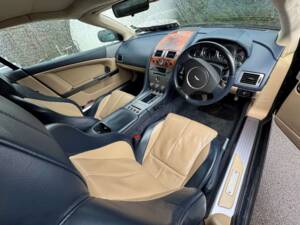 Image 30/48 of Aston Martin DB 9 Volante (2007)