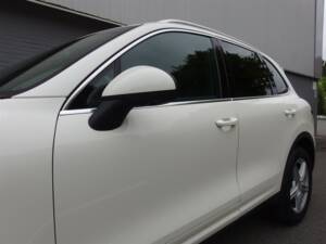 Bild 29/99 von Porsche Cayenne S (2010)