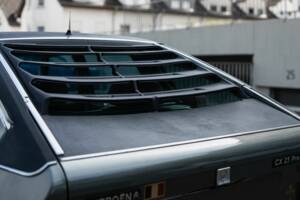 Image 9/25 de Citroën CX 25 Prestige (1983)