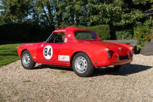 Image 5/60 of Alfa Romeo Giulia 1600 Spider (1963)