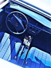 Imagen 8/8 de Mercedes-Benz 190 E 2.6 (1990)