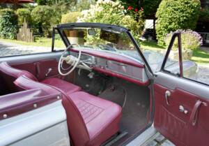 Bild 2/17 von Peugeot 403 Cabriolet (1957)