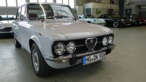 Image 33/34 of Alfa Romeo Giulia Nuova Super 1600 (1974)