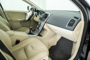 Image 12/50 de Volvo XC60 D3 (2017)