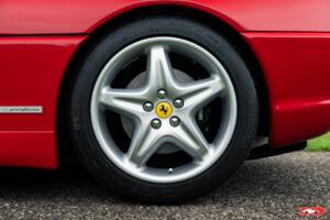 Bild 13/53 von Ferrari F 355 Berlinetta (1996)
