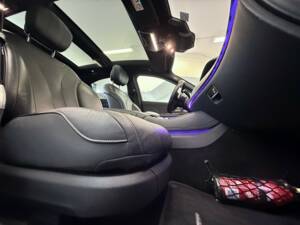 Image 20/30 of Mercedes-Benz S 350 d L (2018)