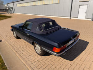 Afbeelding 24/59 van Mercedes-Benz 560 SL (1986)