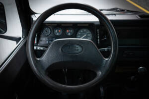 Bild 30/41 von Land Rover Defender 90 (1995)