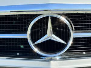 Afbeelding 5/23 van Mercedes-Benz 280 SL (1970)