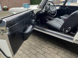 Image 36/100 of Mercedes-Benz 280 SL (1970)