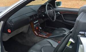 Image 4/12 of Mercedes-Benz SL 320 (1997)