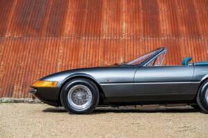 Imagen 12/32 de Ferrari 365 GTB&#x2F;4 Daytona (1973)