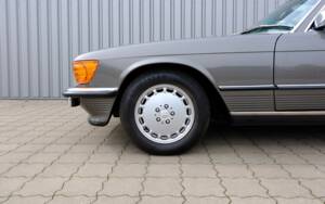 Image 48/97 de Mercedes-Benz 560 SL (1987)