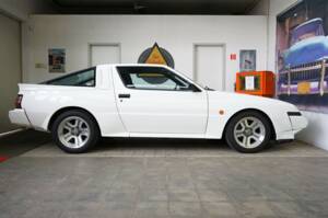 Image 53/55 of Mitsubishi Starion (1989)