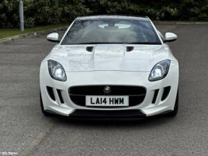 Image 26/50 of Jaguar F-Type (2014)