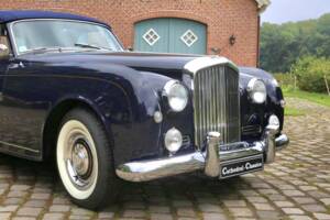 Afbeelding 5/47 van Bentley S1 DHC Park Ward (1956)