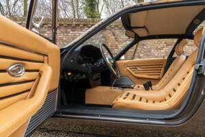 Image 15/50 de Ferrari 365 GTB/4 Daytona (1974)