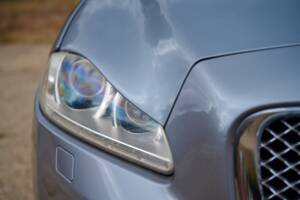Bild 20/50 von Jaguar XJ 5.0 (2010)