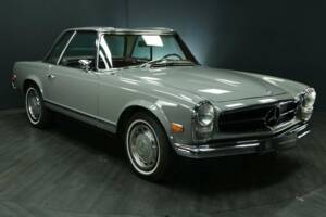 Immagine 9/50 di Mercedes-Benz 250 SL (1968)